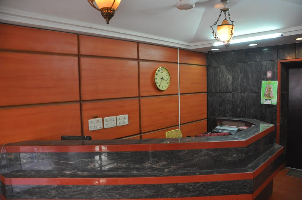 Hotel Pearls Madurai Buitenkant foto