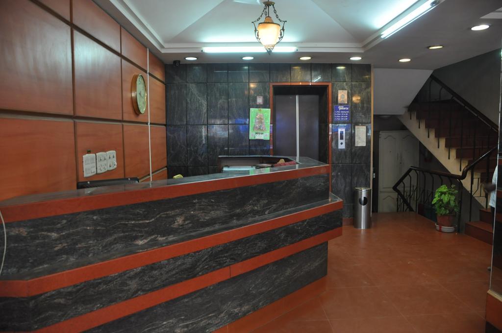 Hotel Pearls Madurai Buitenkant foto