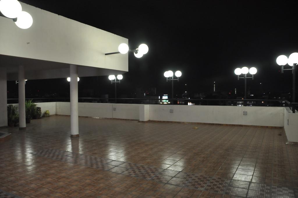 Hotel Pearls Madurai Buitenkant foto