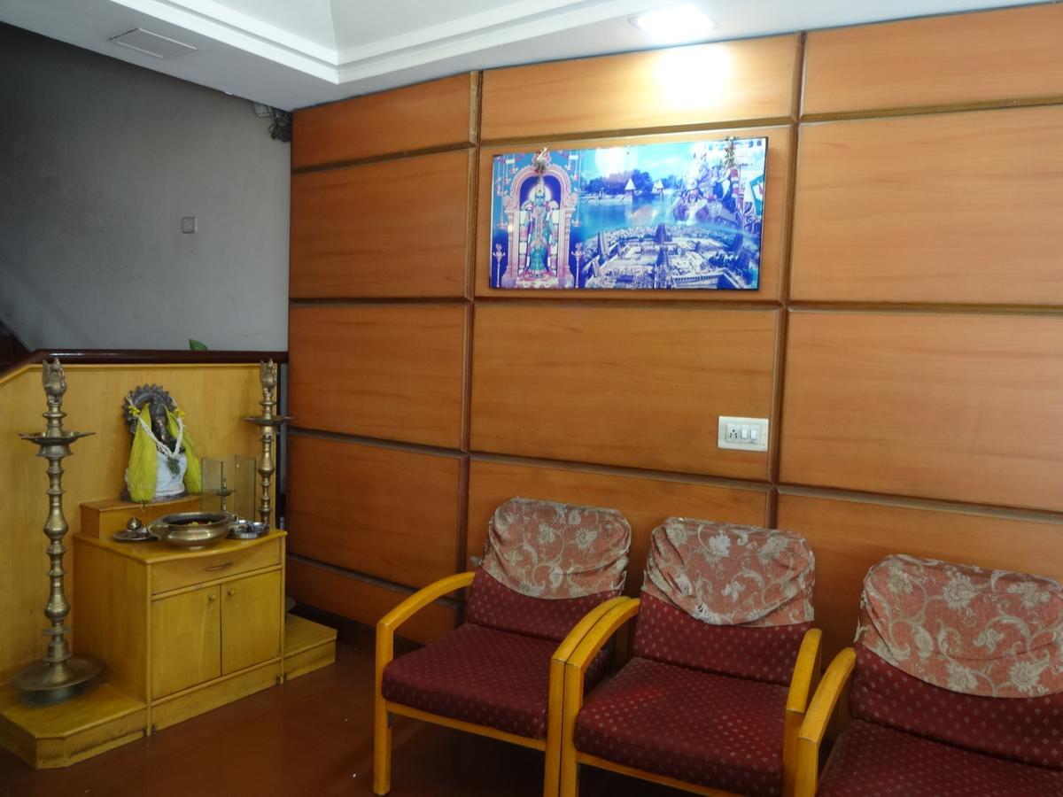 Hotel Pearls Madurai Buitenkant foto